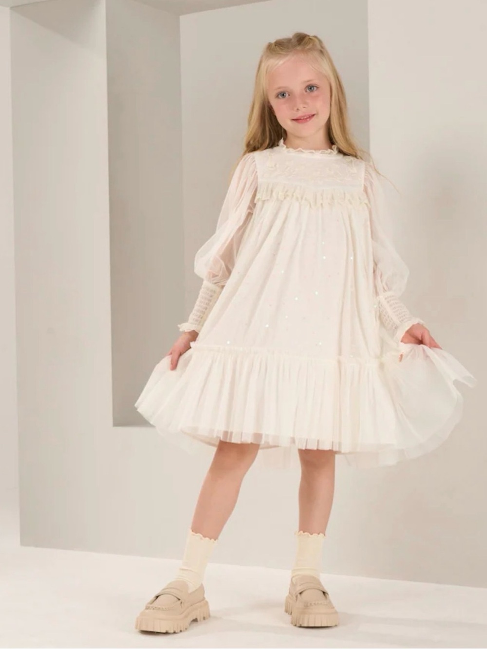 Elegant White Tulle Girls' Formal Dress